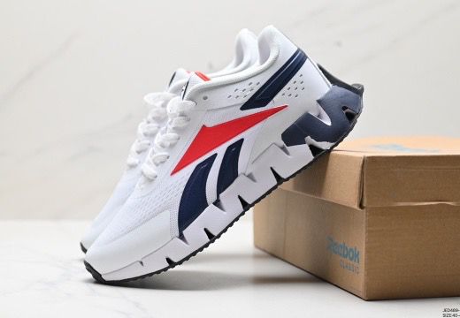 Reebok Zig Dynamica Str men Running Shoes / White