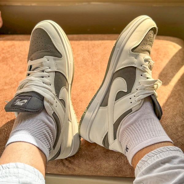 Nike SB Dunk Low / White*Gray