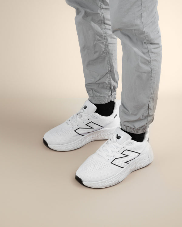 New Balance Arishi V4 / White